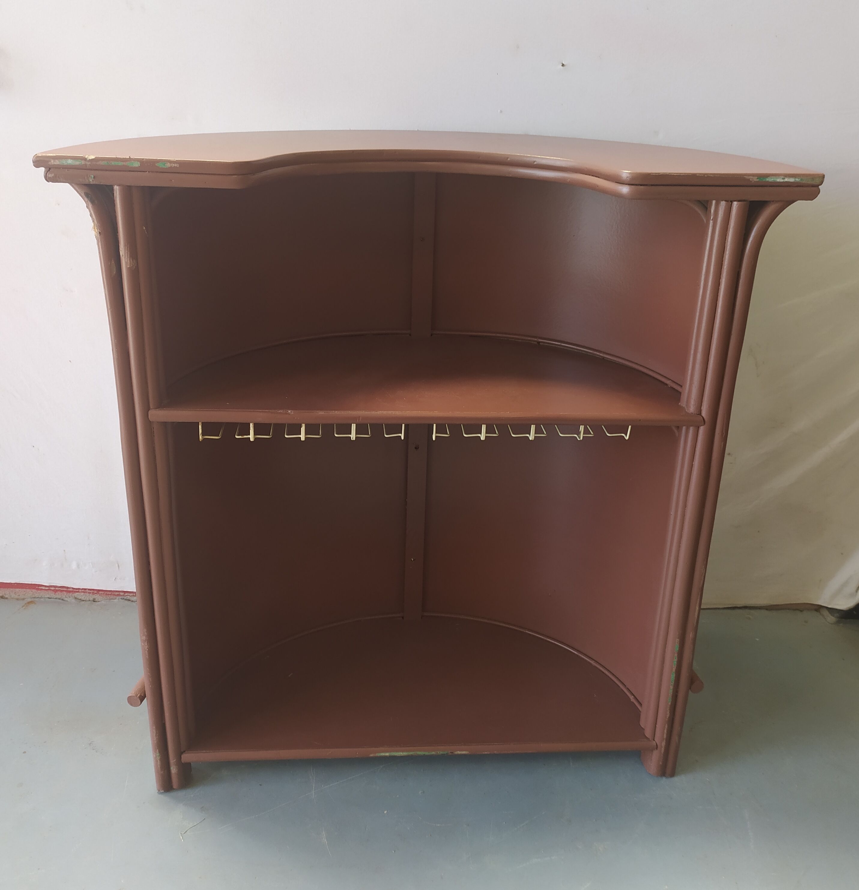 Vintage rattan bar