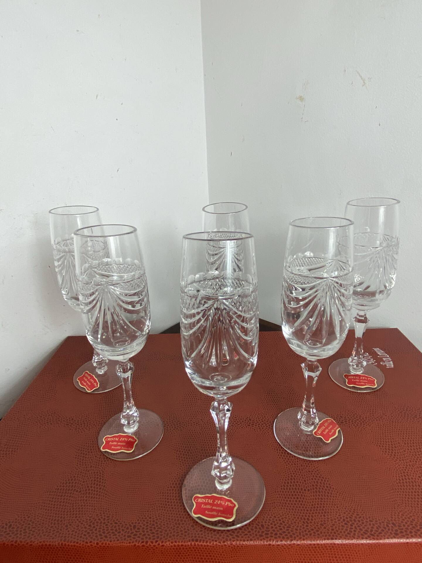 Champagne flutes, cut crystal from Lorraine, with original box.