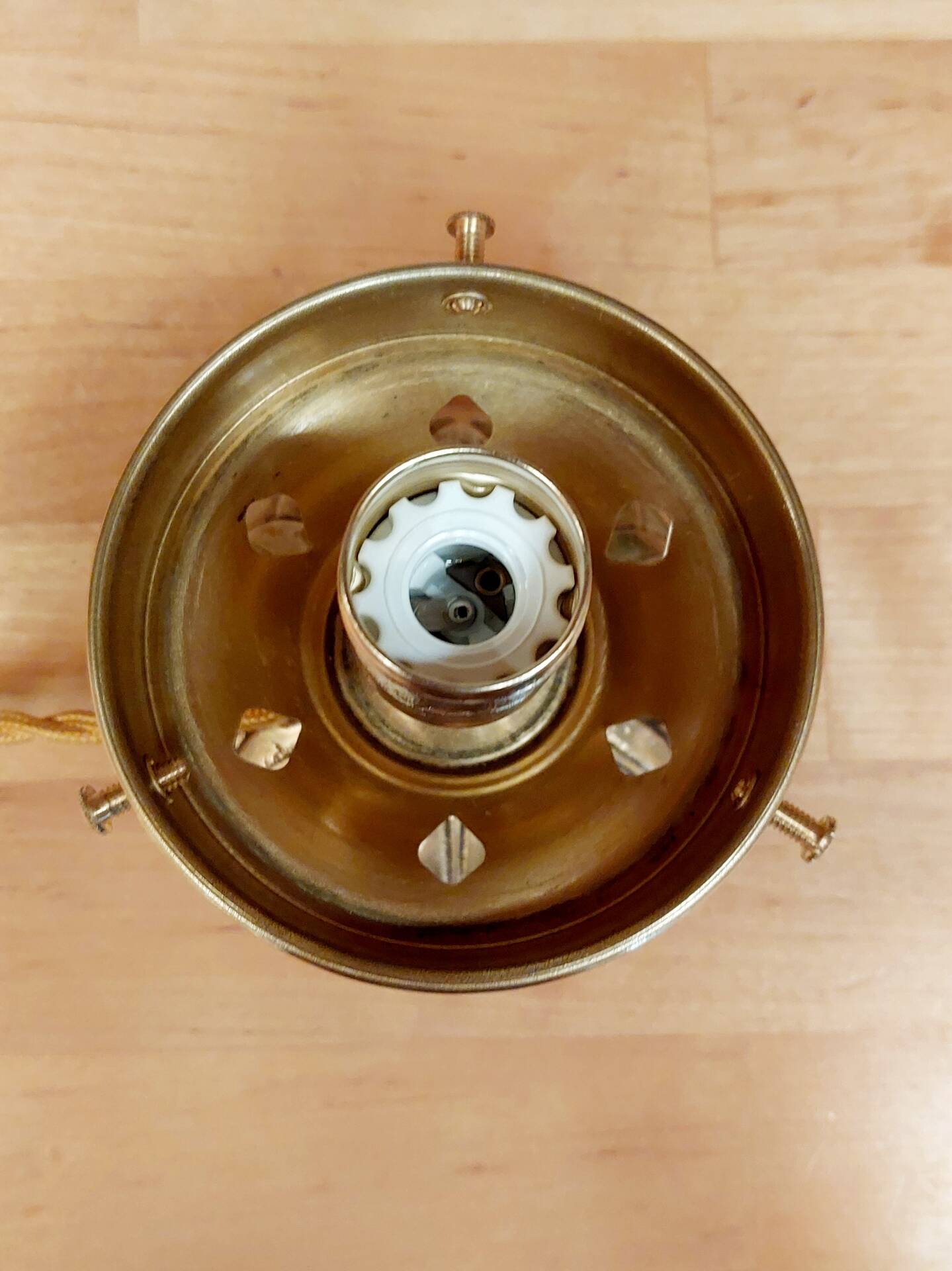Lampe à poser globe opaline 