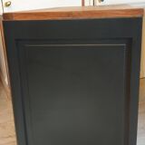 Solid wood chest of drawers