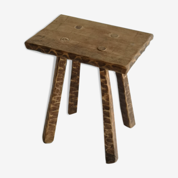 Rustic stool worked at the gouge