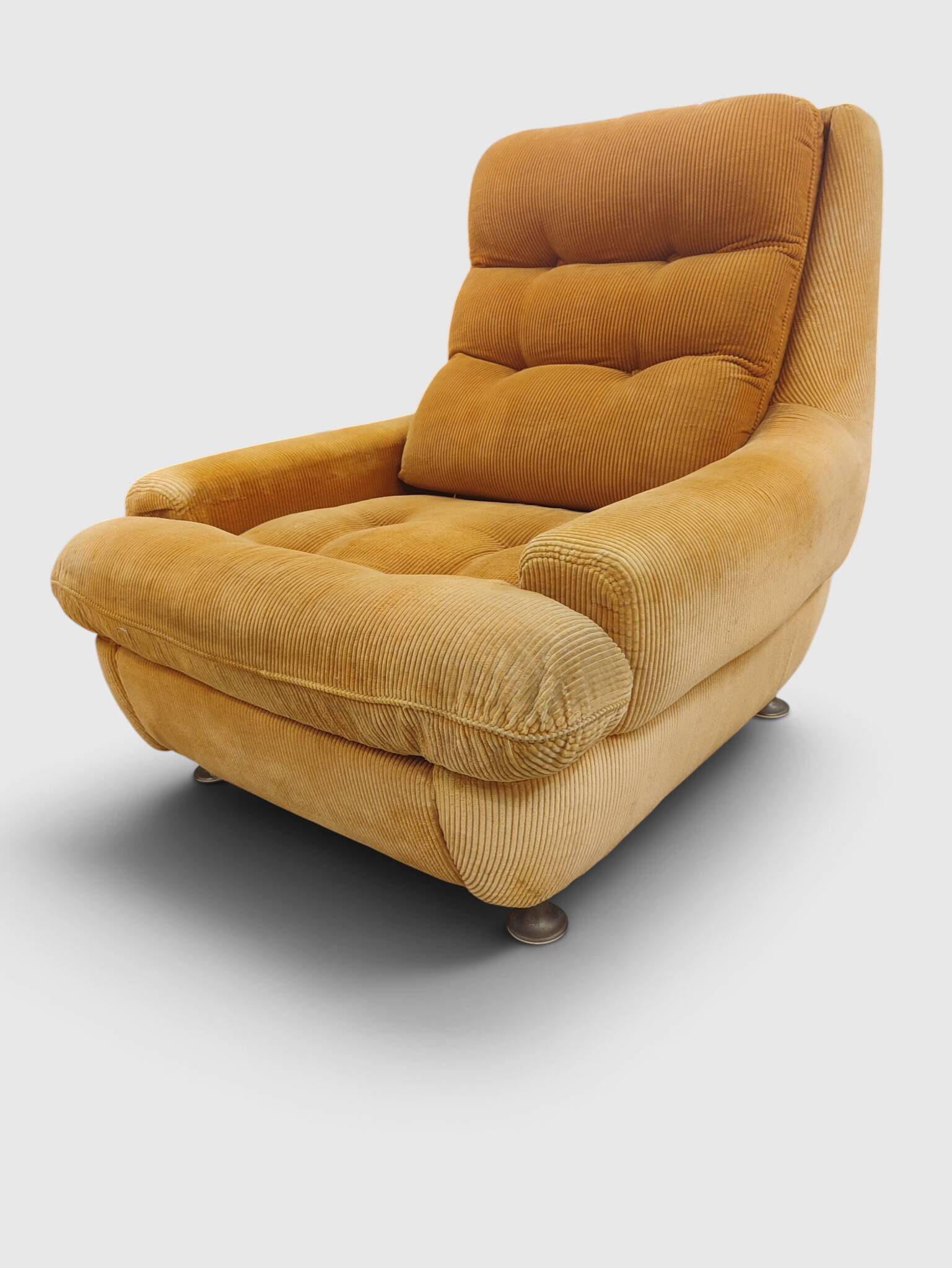 Fauteuil lounge velours côtelé "Gamba S.A. Paris" – Teinte Pêche / Abricot