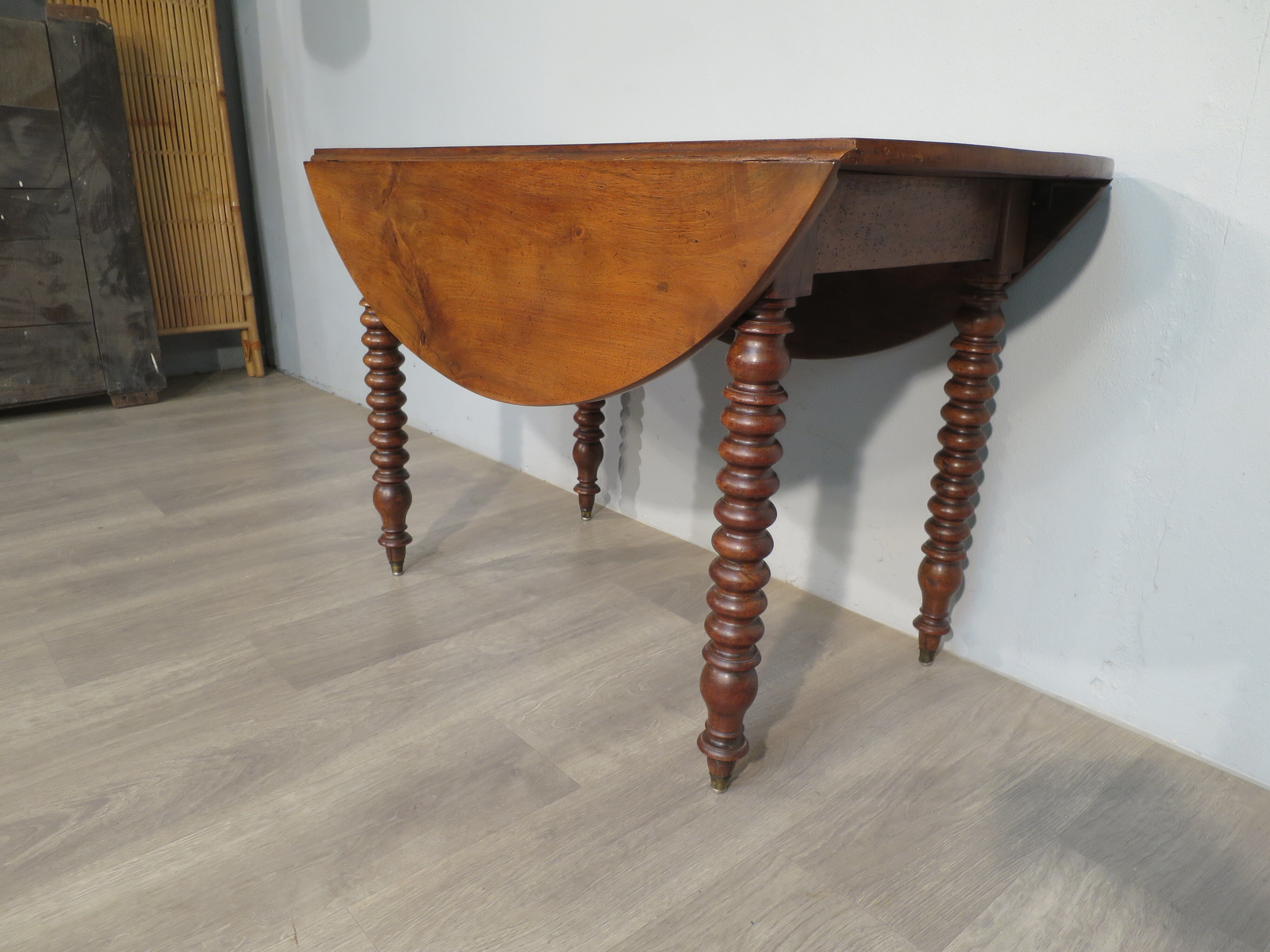 Louis Philippe walnut roundtable
