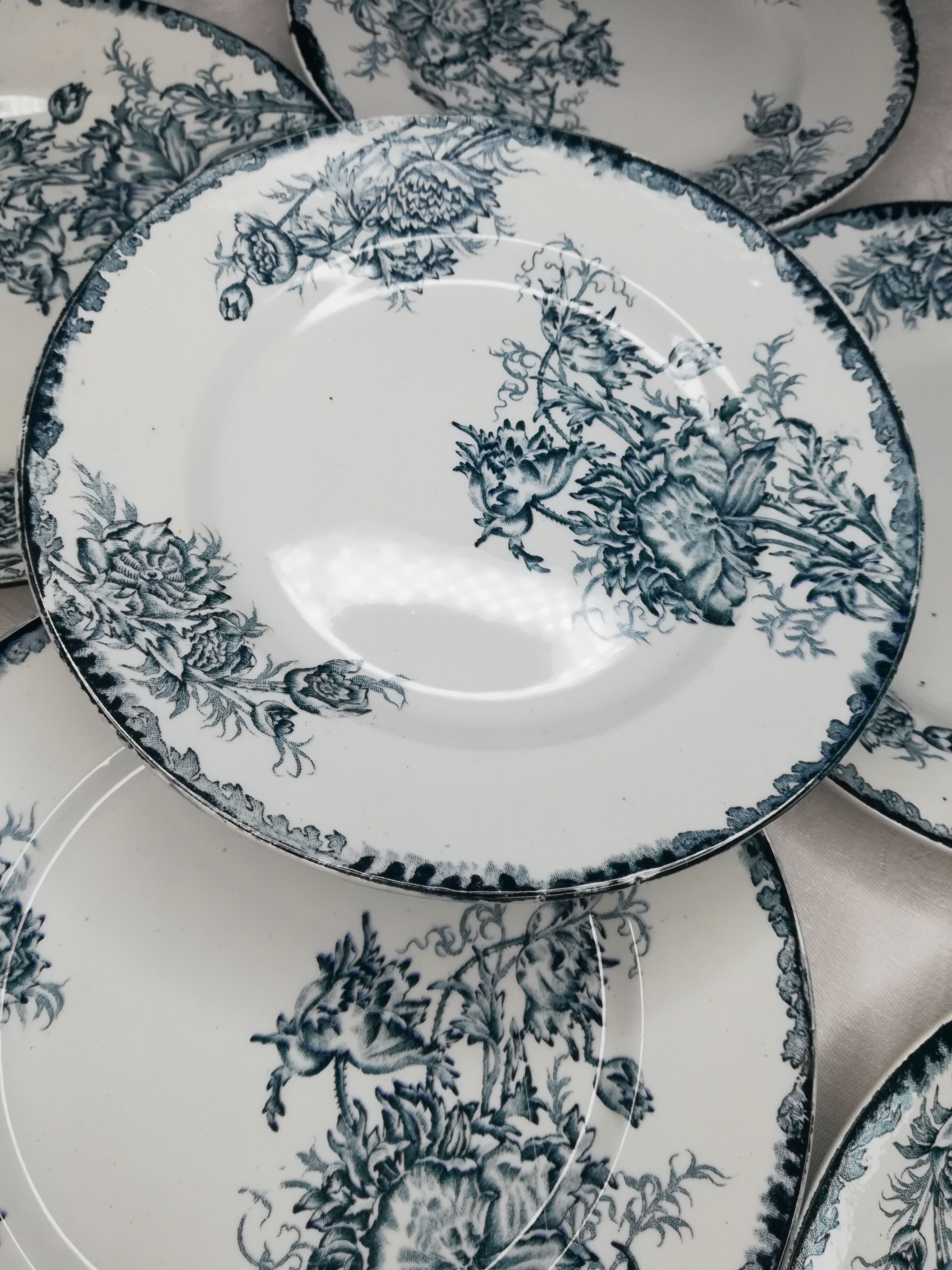 Series of 6 flat plates Saint Armand "poppy"