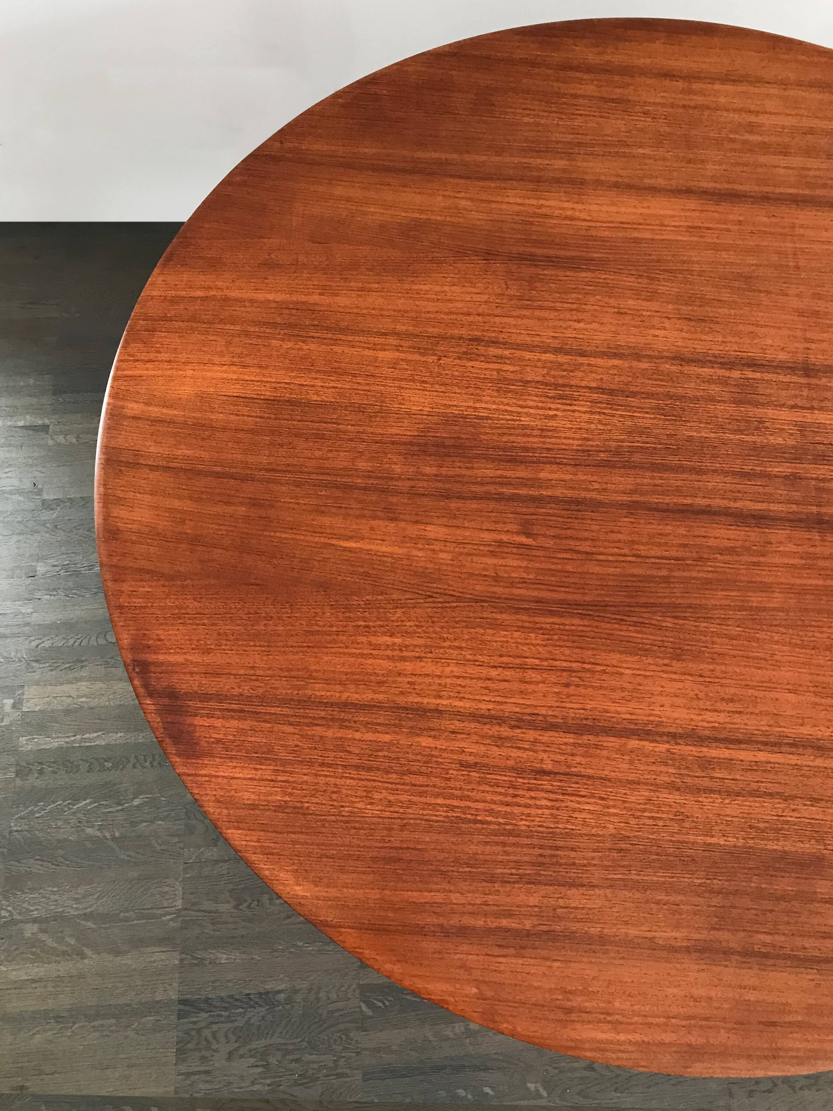 Italian wood table design Osvaldo Borsani for Tecno, 1950s