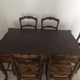 Table et chaises en bois massif