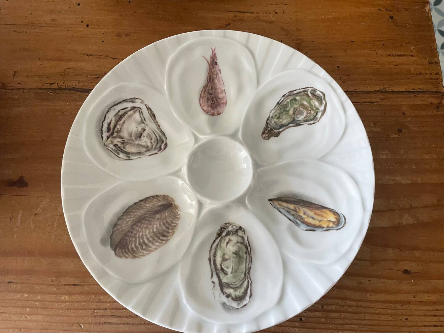Porcelain oyster plates "The swallow" Melun sur Yevre