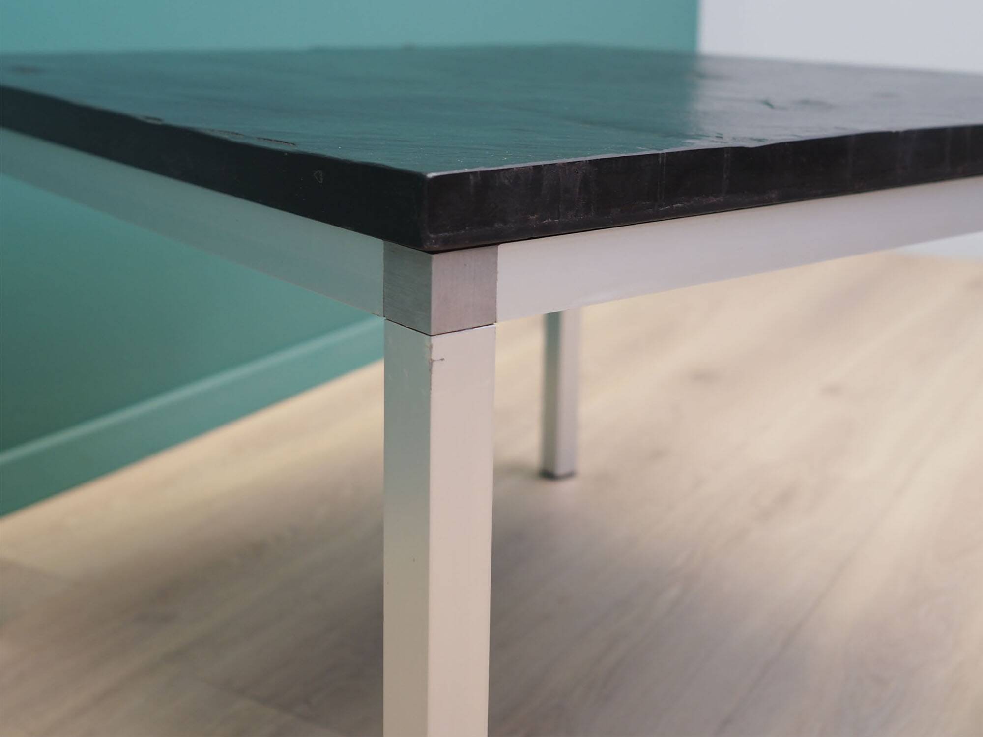Table basse, design danois, années 1970, production : Danemark