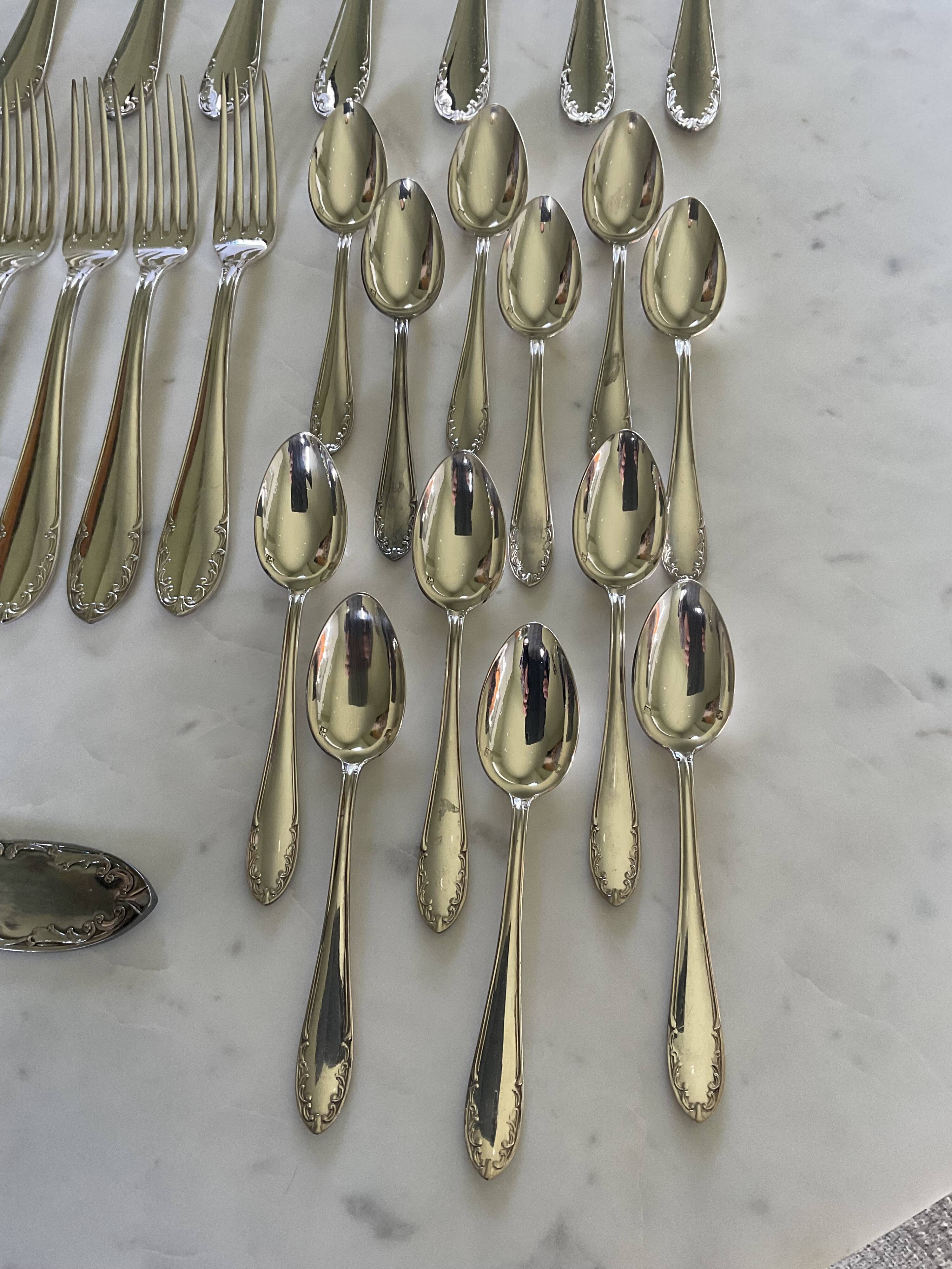 37-piece cutlery set. Silver-plated metal. Vintage