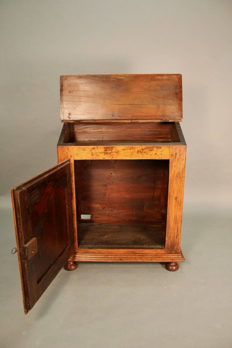 Cherrywood Oratory, Rave Feet