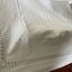 Drap ancien monogramme LR en lin et coton brodé