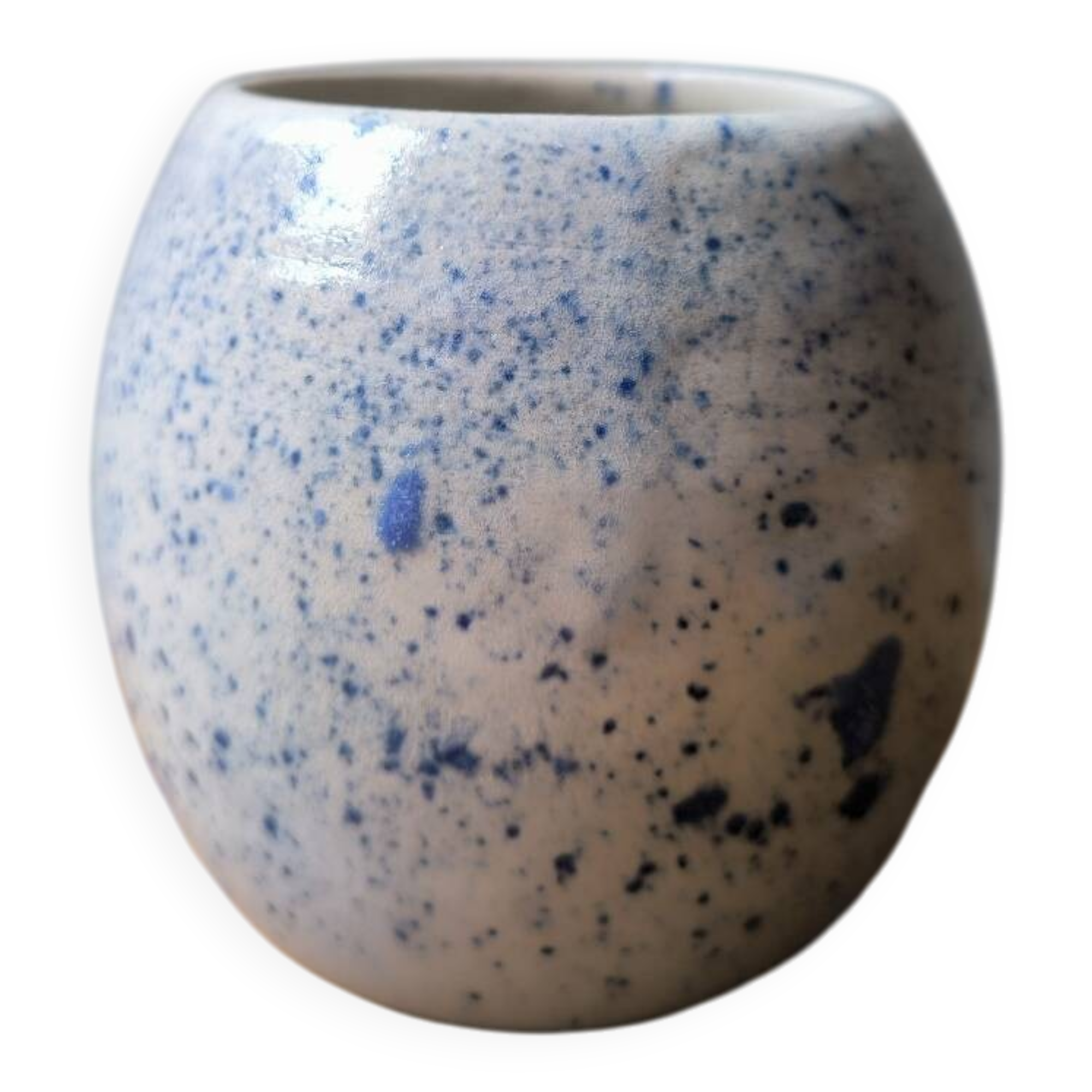Speckled glazed stoneware ceramic cups, handmade in blue and white