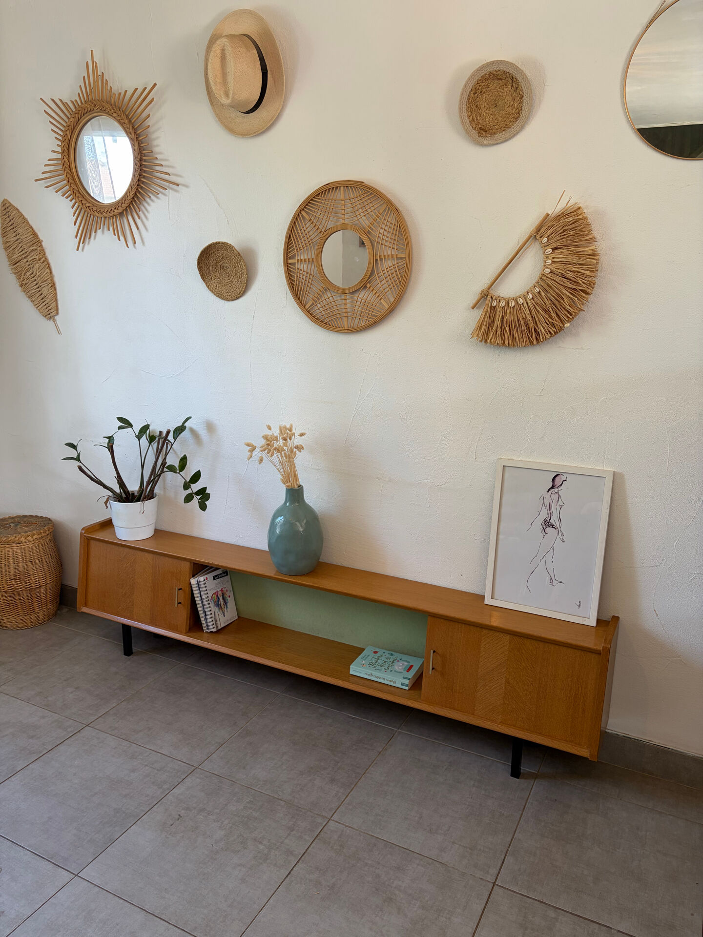 Vintage low enfilade from the 1960s (shallow)