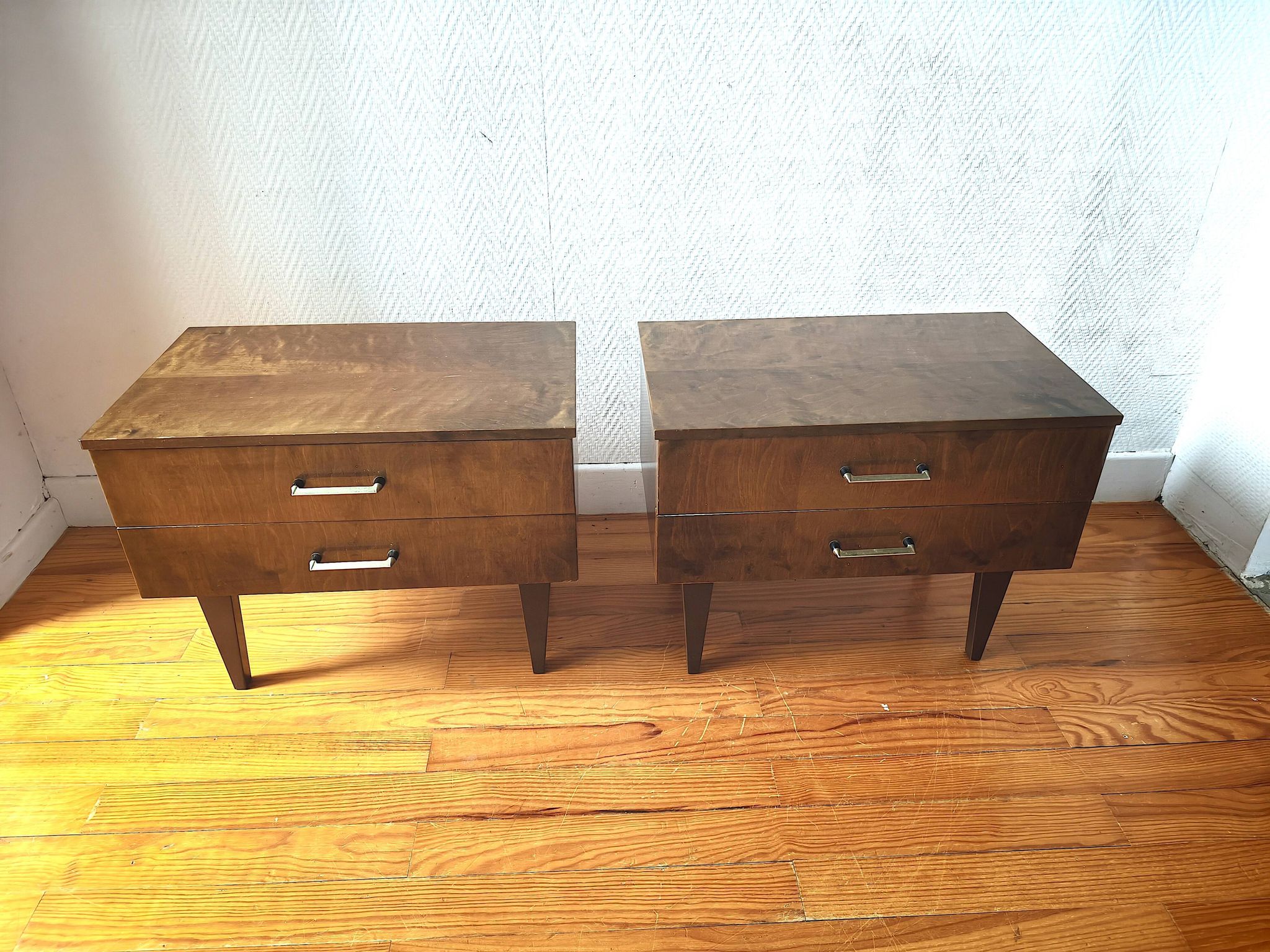 Pair of modernist bedside tables in veneered wood, 1950s-60s