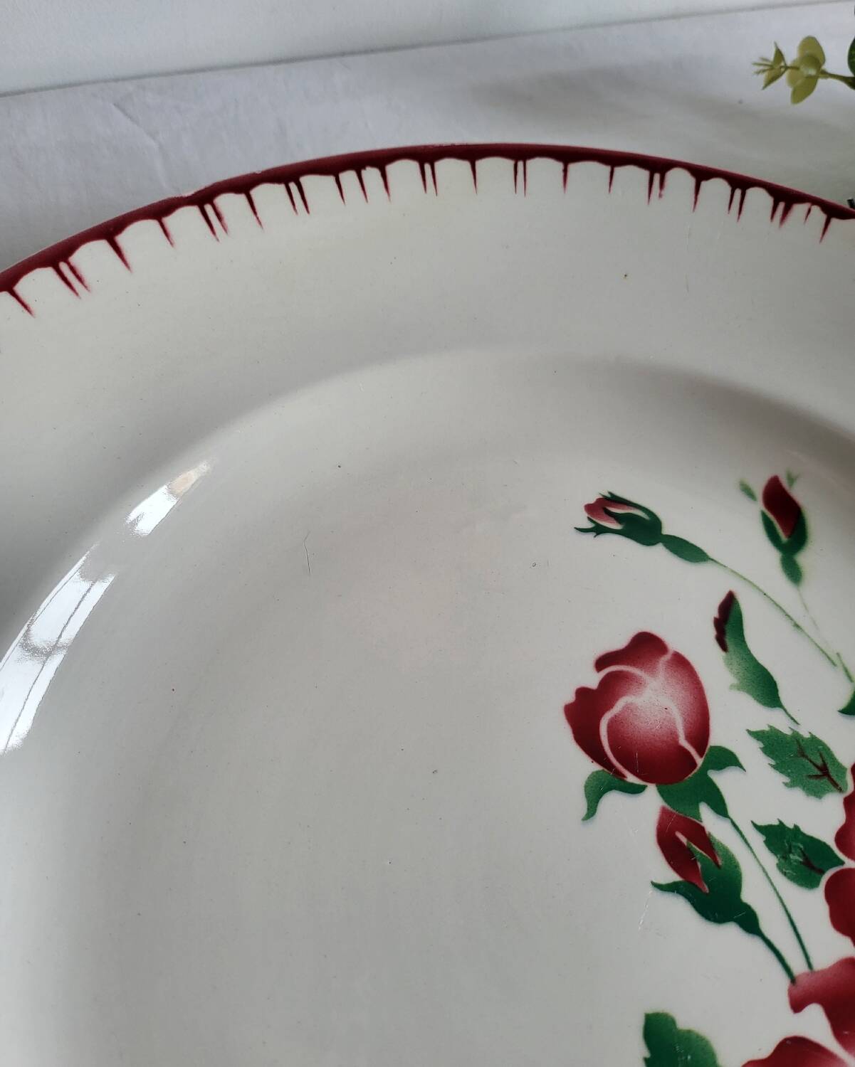 Large round serving platter sarreguemines, epernay model