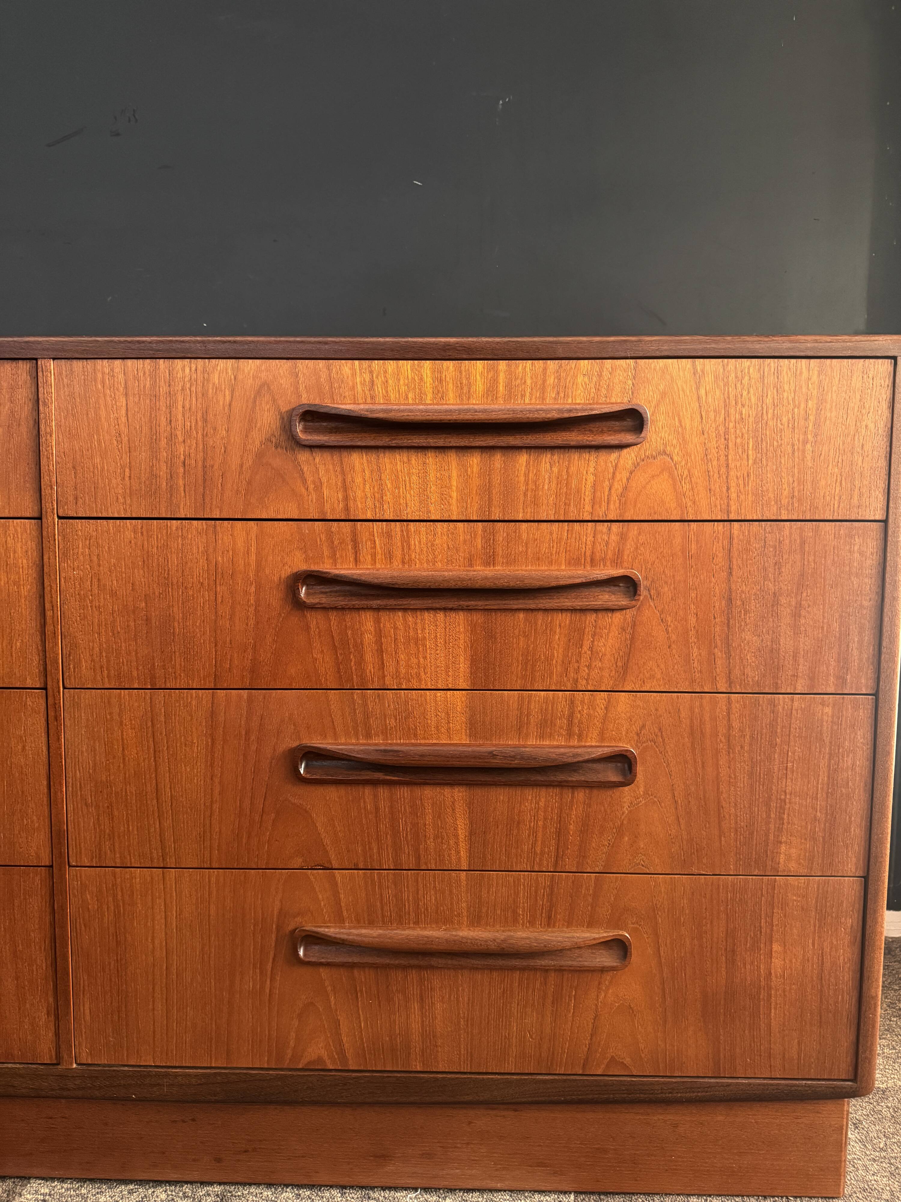 Vintage teak chest of drawers – 8 drawers – G-Plan Fresco – 1960s