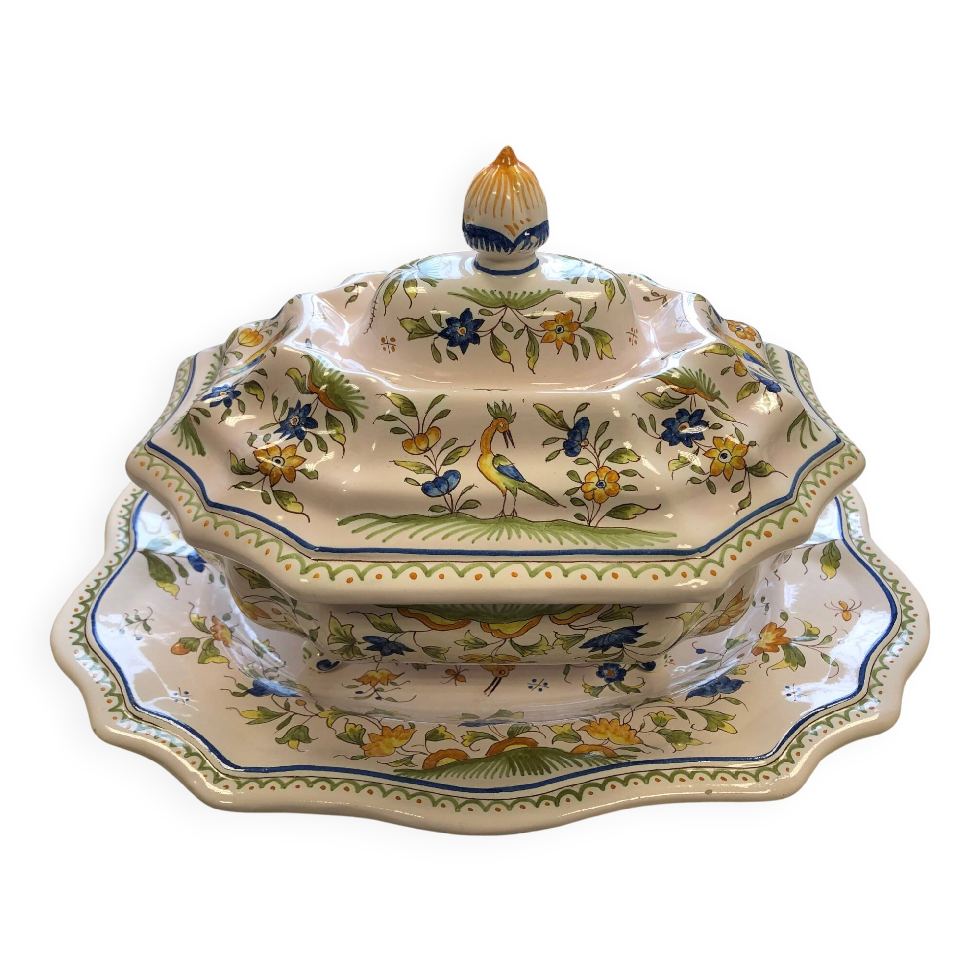 Tureen and its oval platter in moustiers - perfect condition