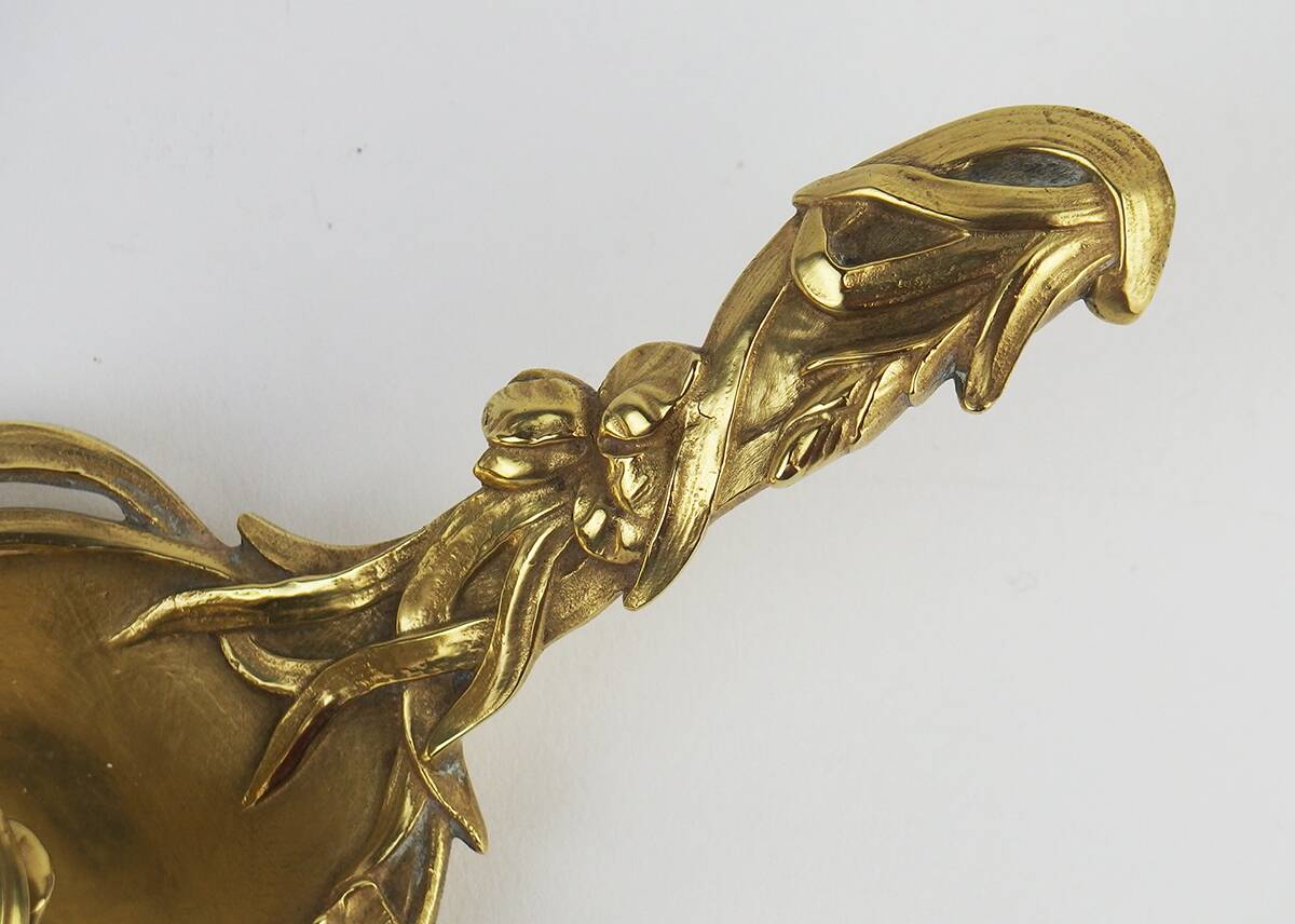 Art Nouveau candle holder in bronze by A Vogt