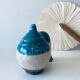 Poterie en terre cuite émaillée bleu et crème