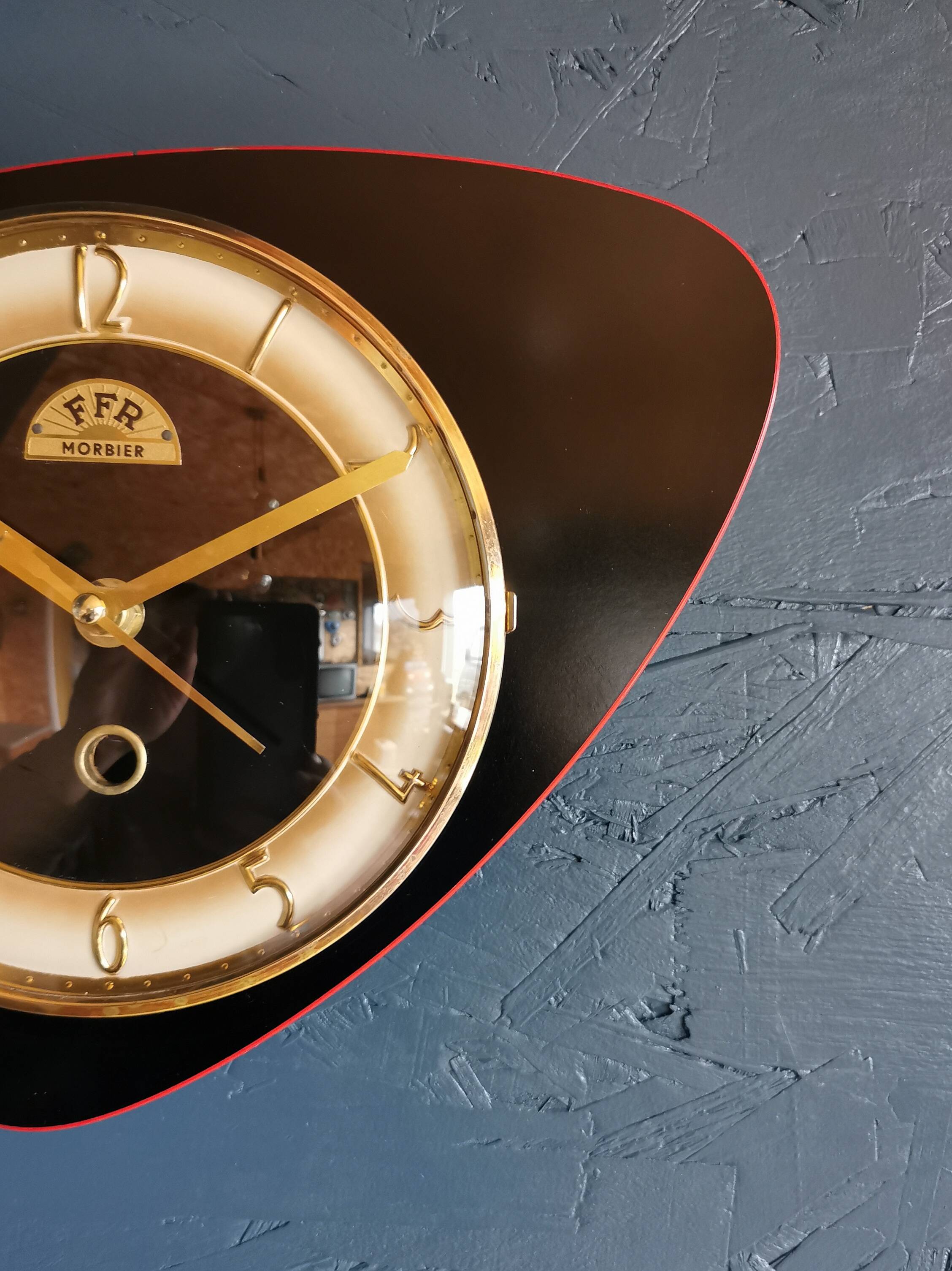 Vintage formica clock silent asymmetrical wall pendulum "FFR Morbier black red"