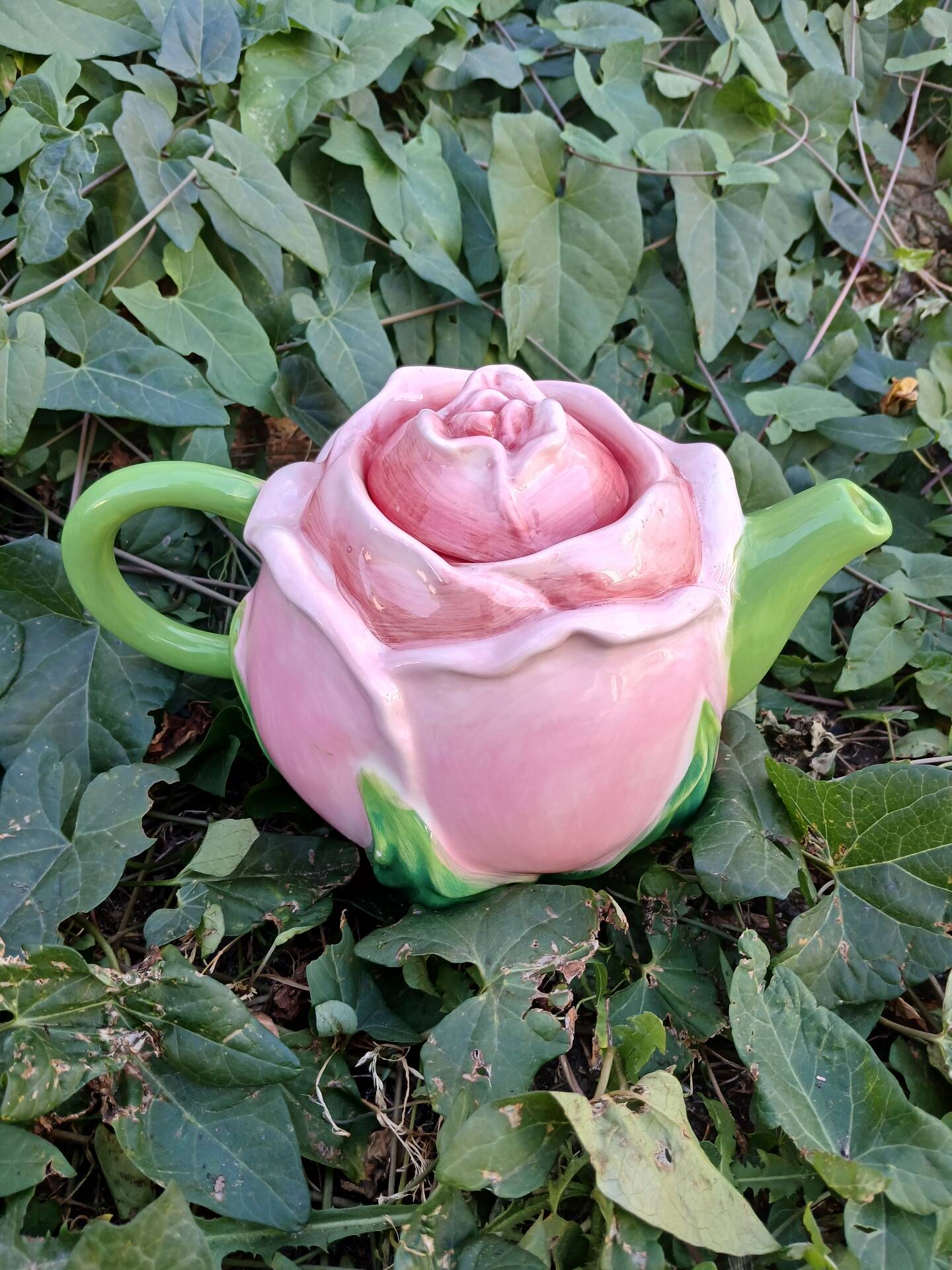 Théière en forme de rose