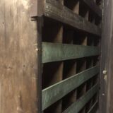 Sorting cabinet with door