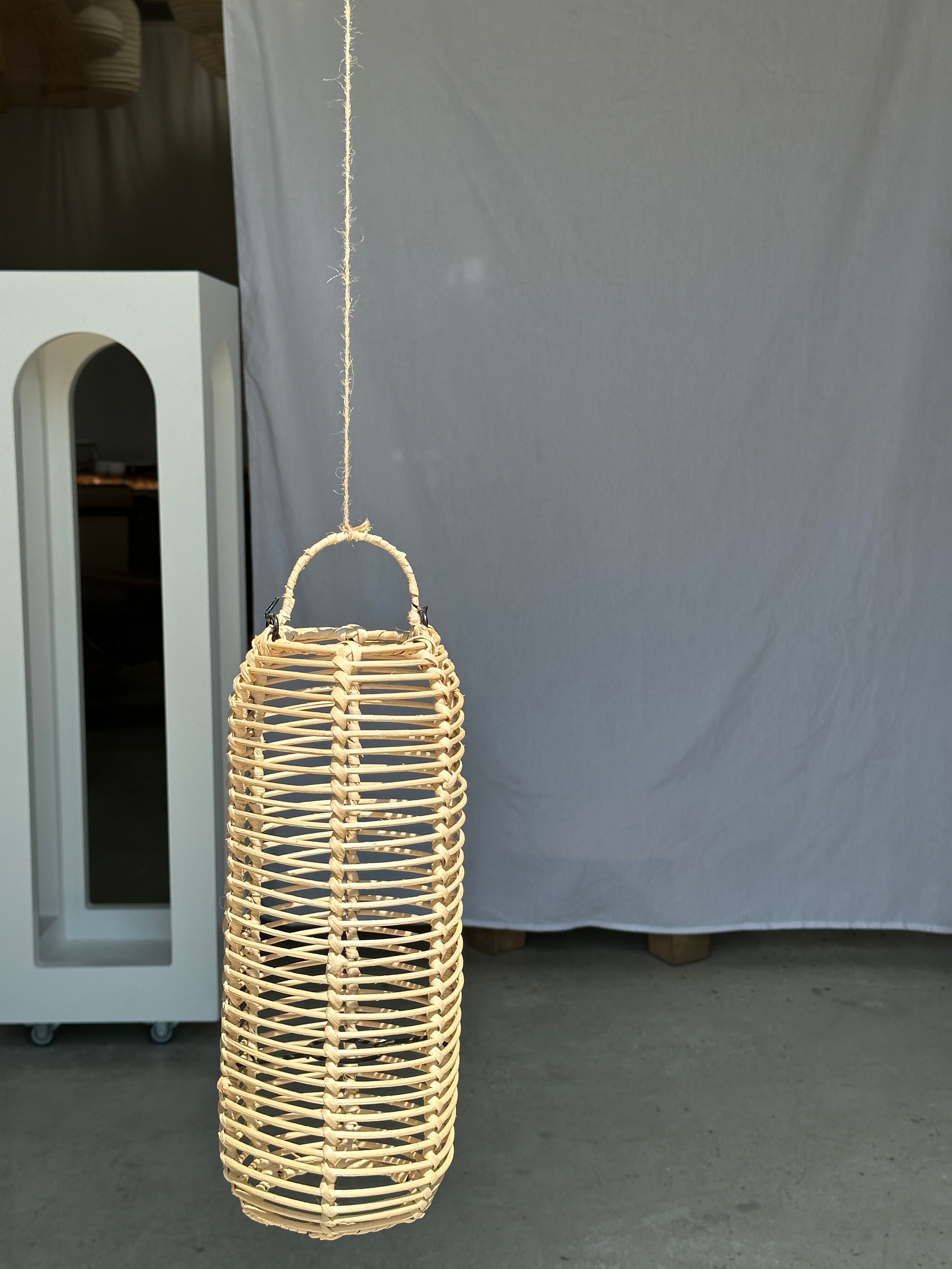 Small lantern-shaped rattan suspension H35 D15