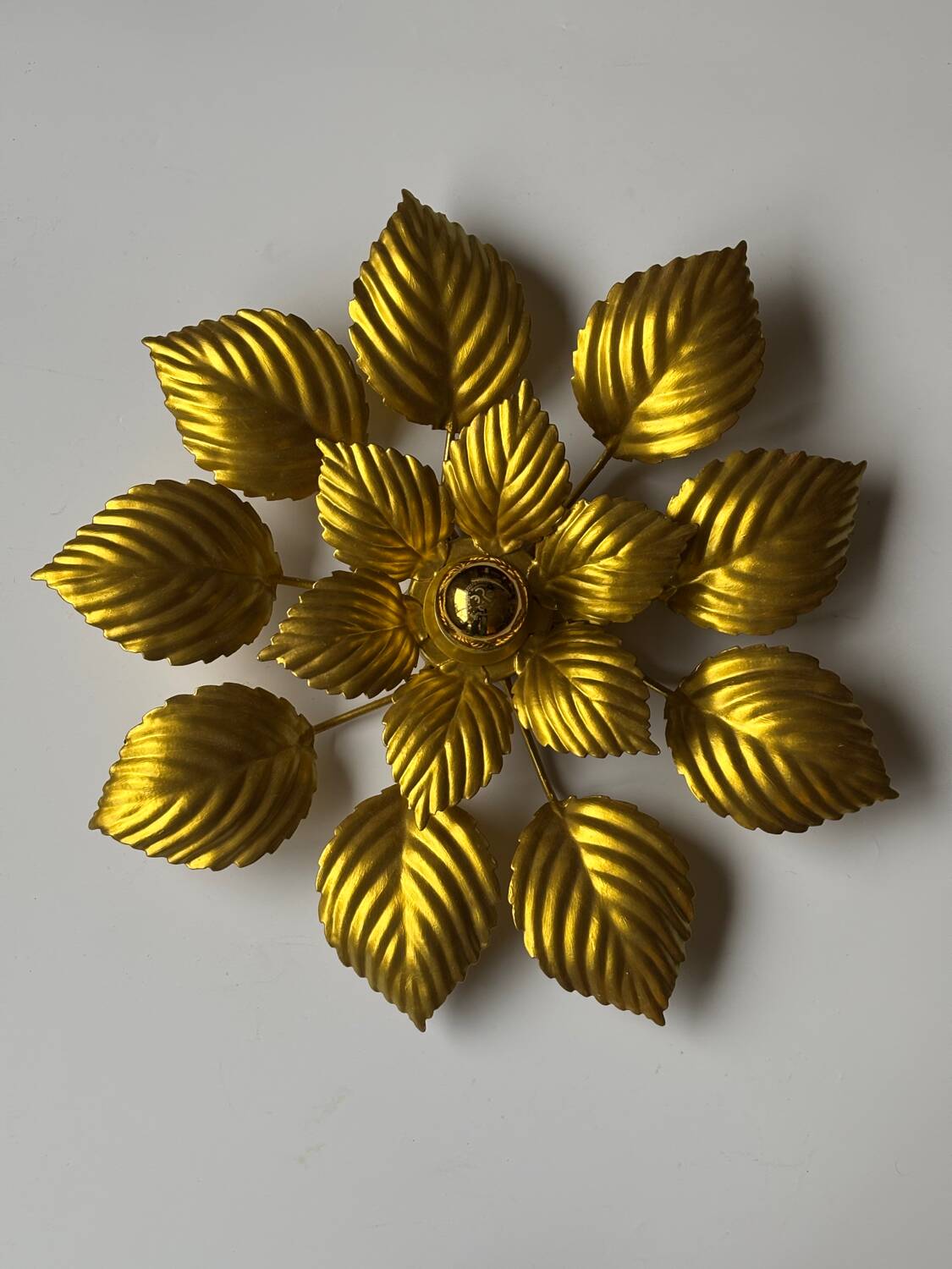 Grande applique florale dorée 