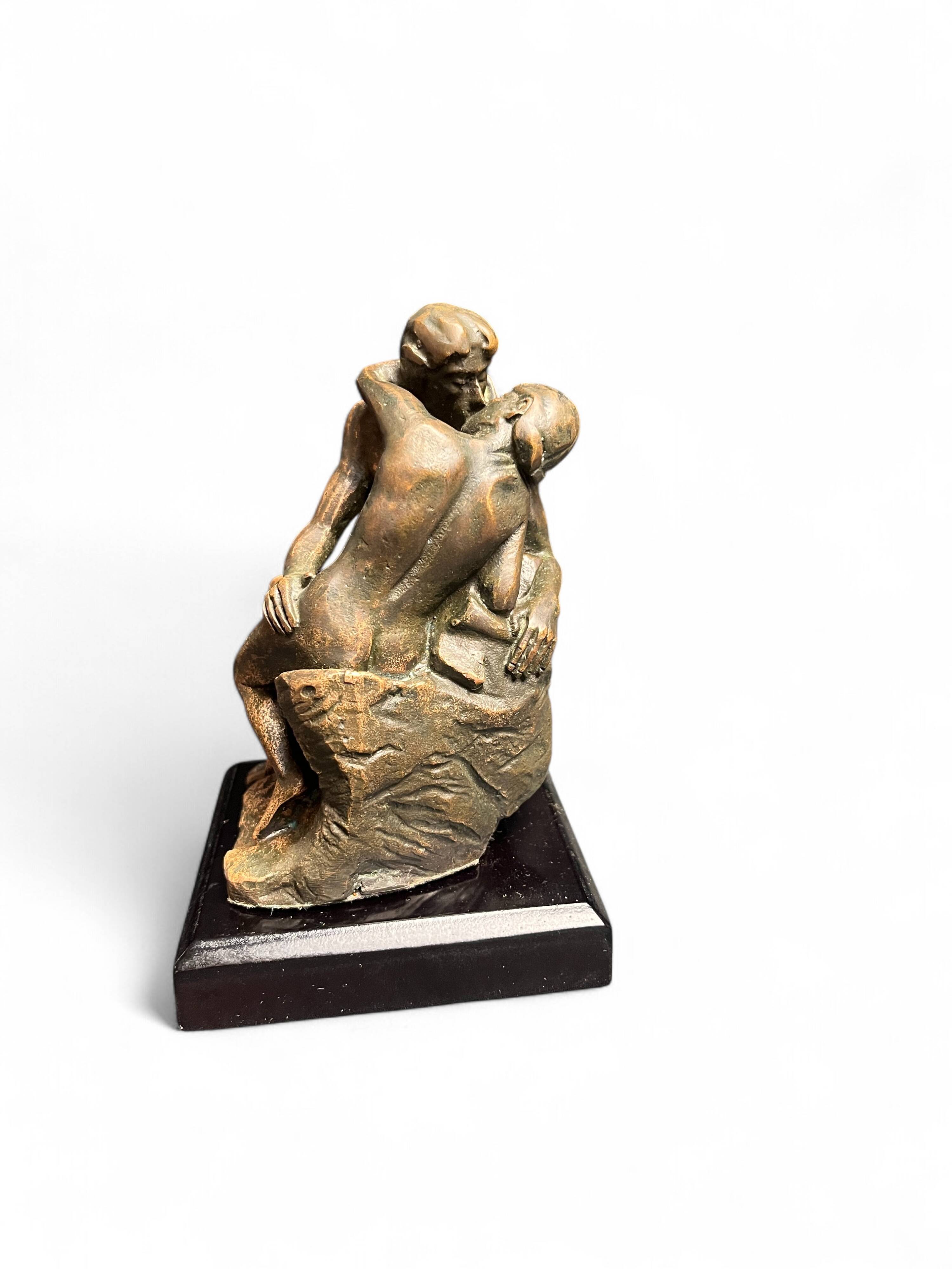 Rodin (d’après), reproduction en bronze Le Baiser XXème