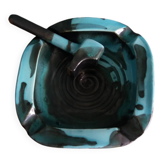 Ashtray signed by André Chaudemanche at Mezeray in Malicorne clay.