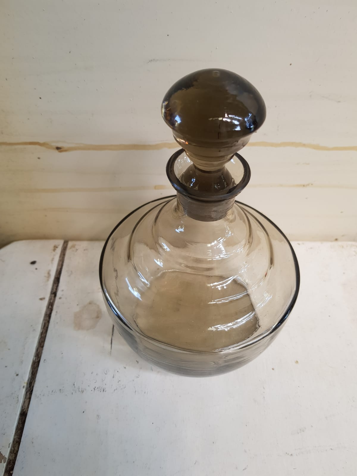 Old deco carafe art service & 12 smoked glass glasses vintage table art