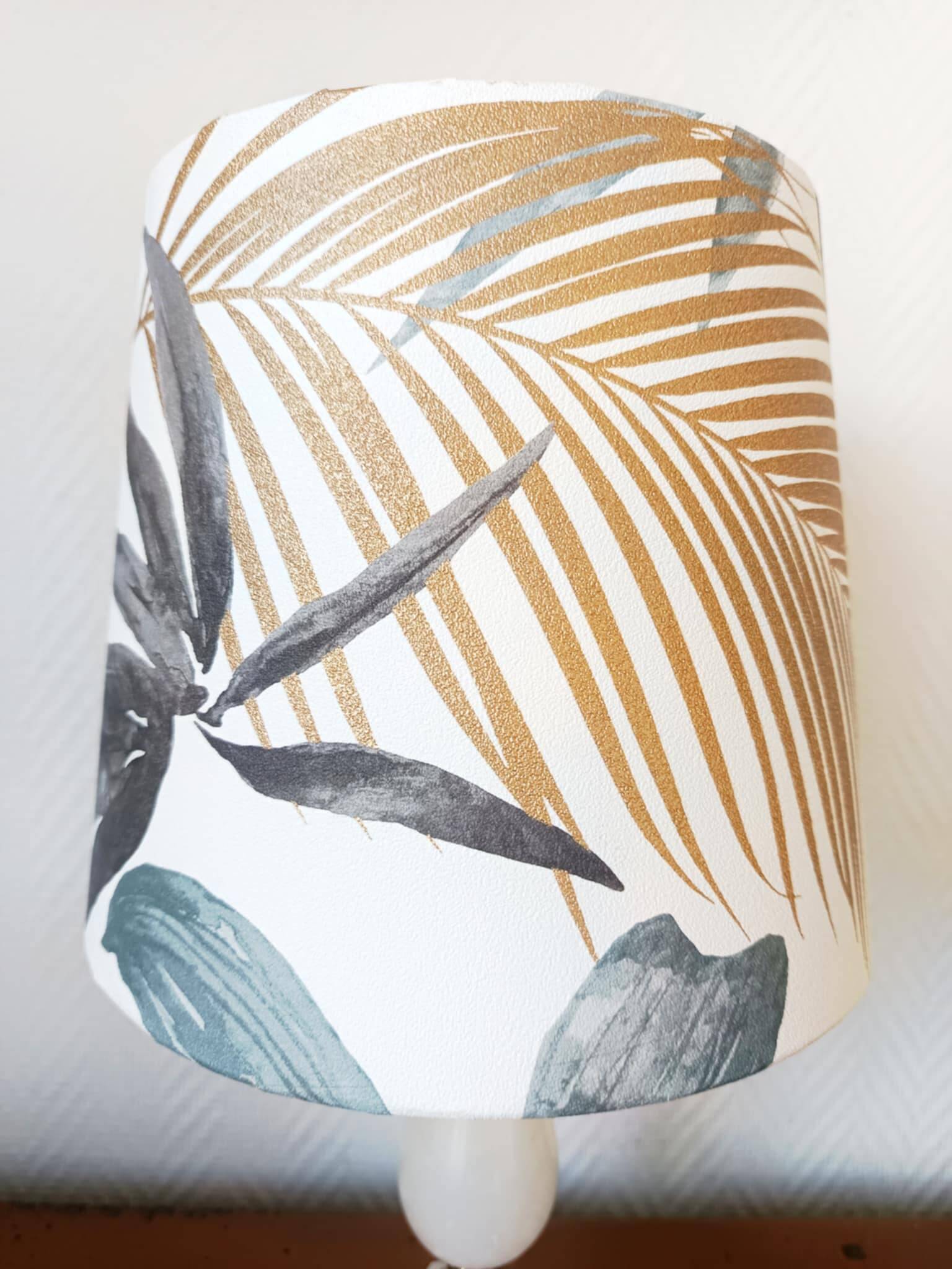 Alabaster and gilt bronze lamp