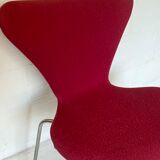 Pink chair 3107 by Arne Jacobsen