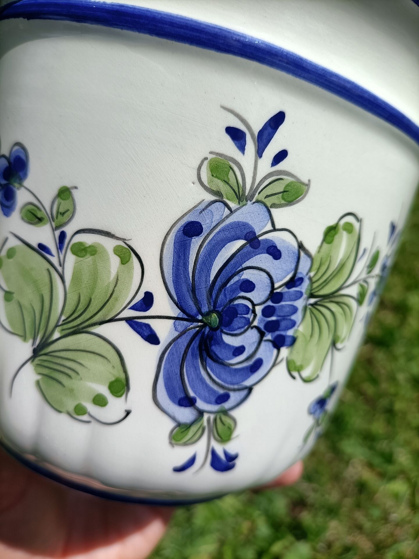 Retro hand-painted plant pot