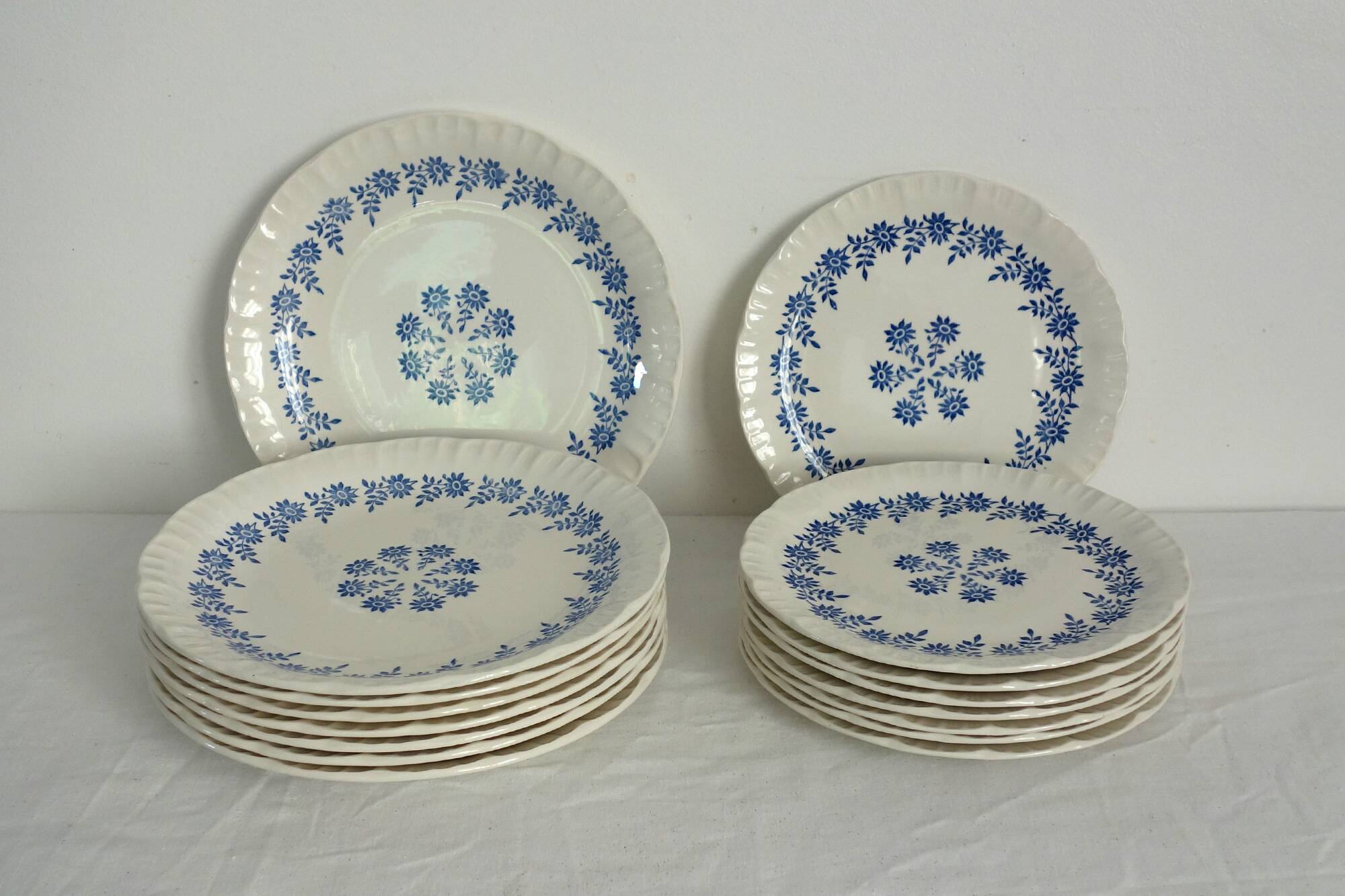 8 flat plates Dany model, Digoin Sarreguemines