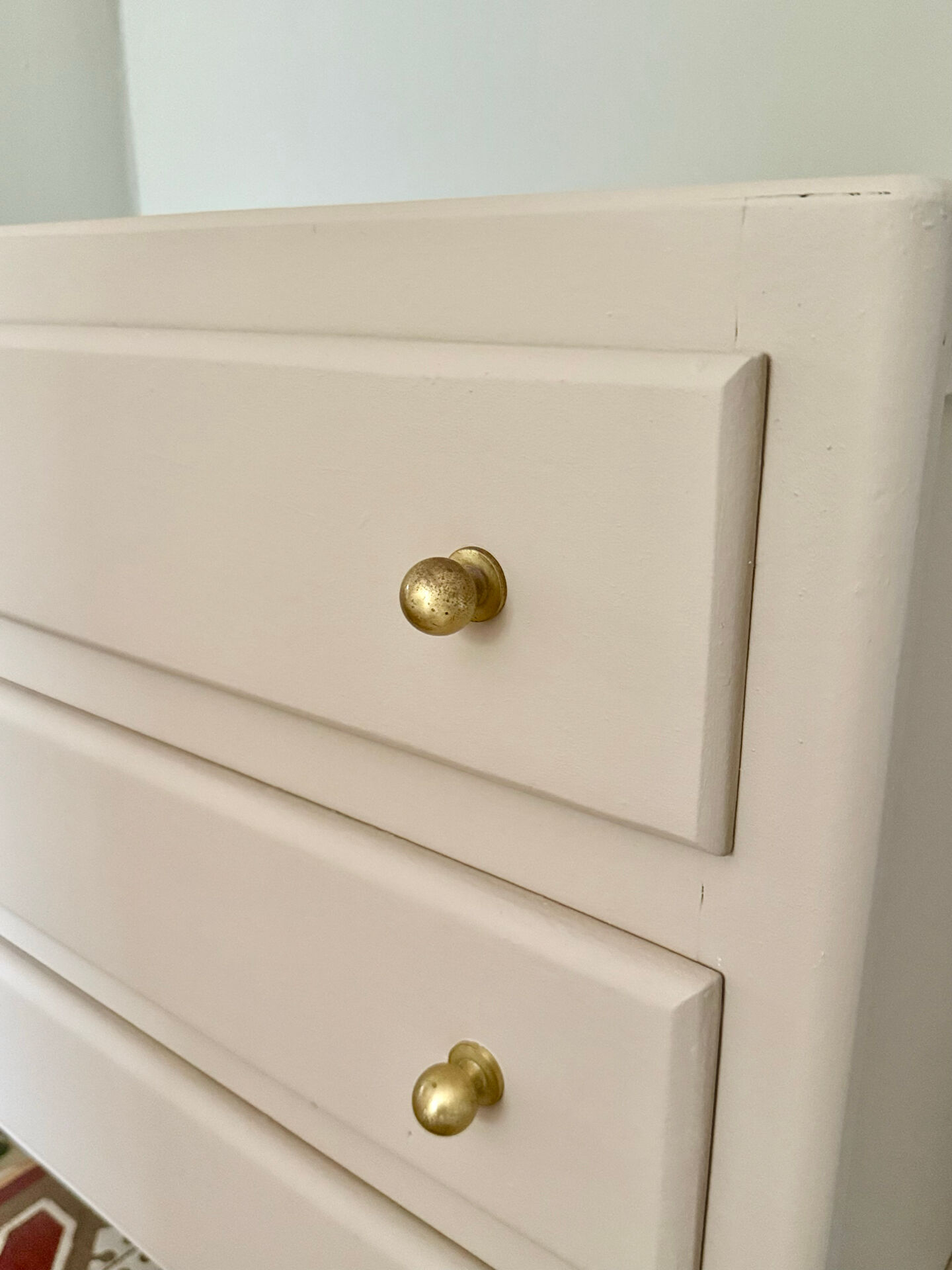 Antique chest of drawers