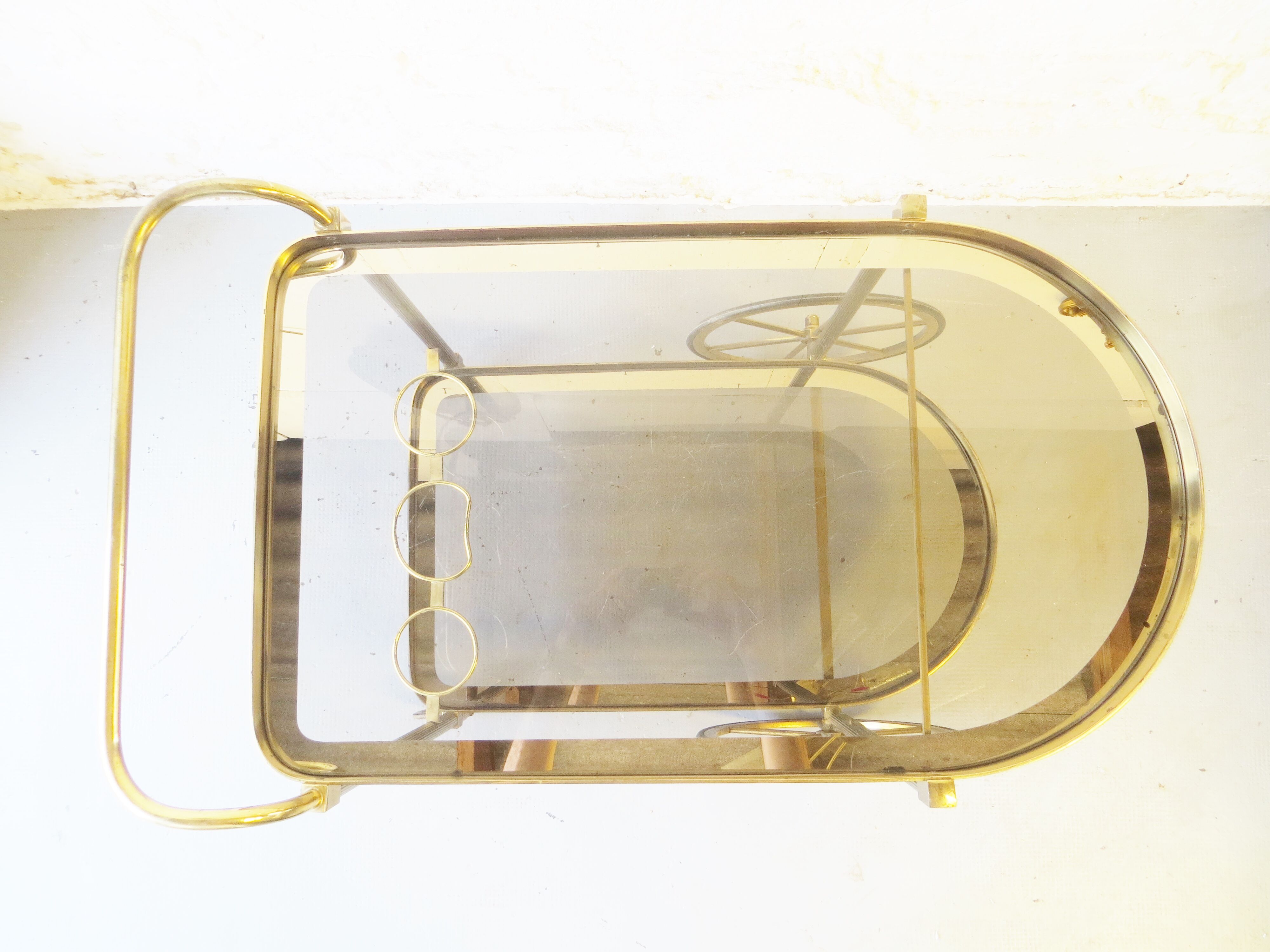Service or bar rolling 60s brass