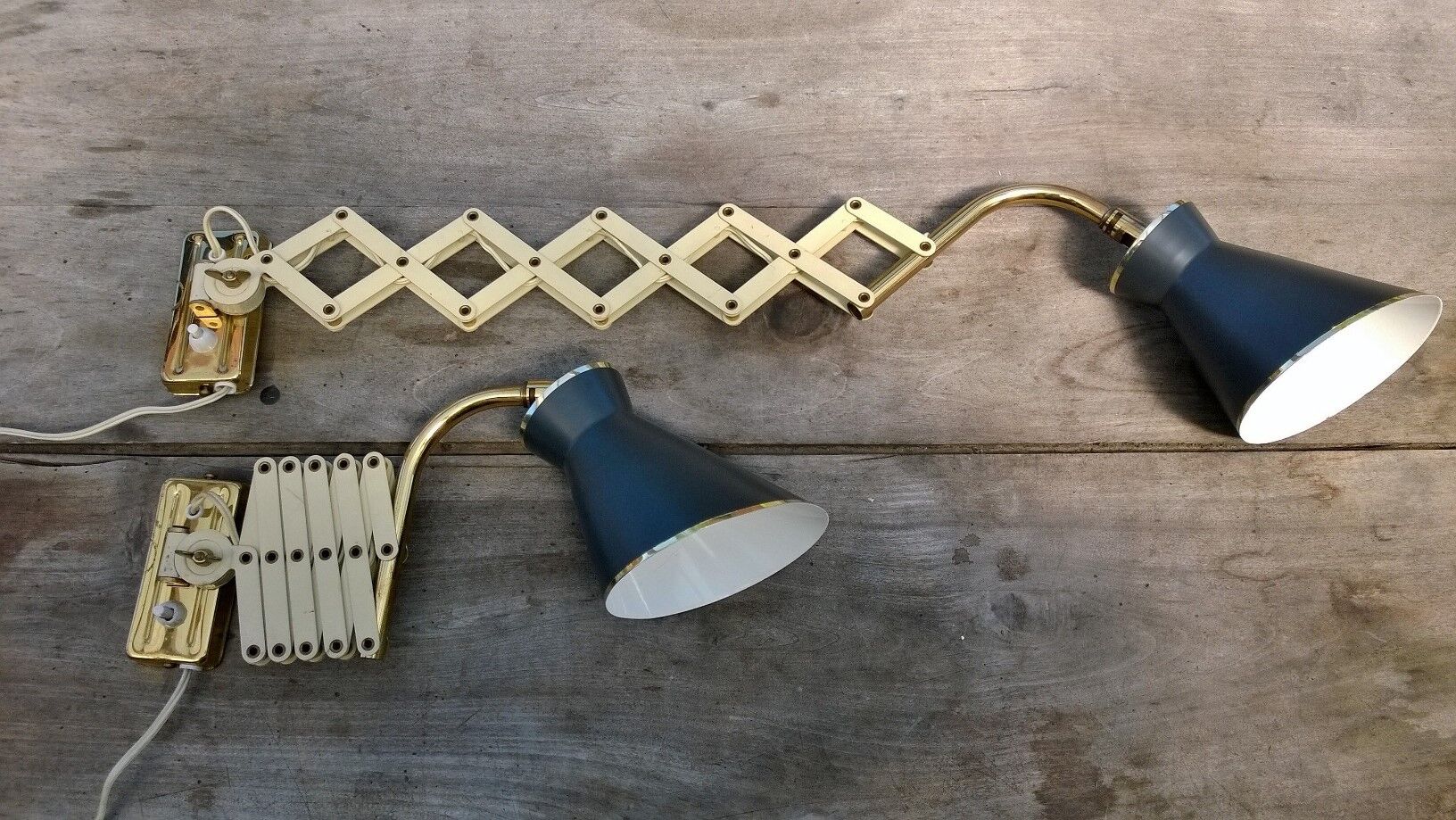 Lot of 2 stretchy wall sconces 1950s