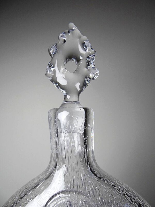 Carafe à cognac Daum France croix de Lorraine en cristal bullé, années 1960-70