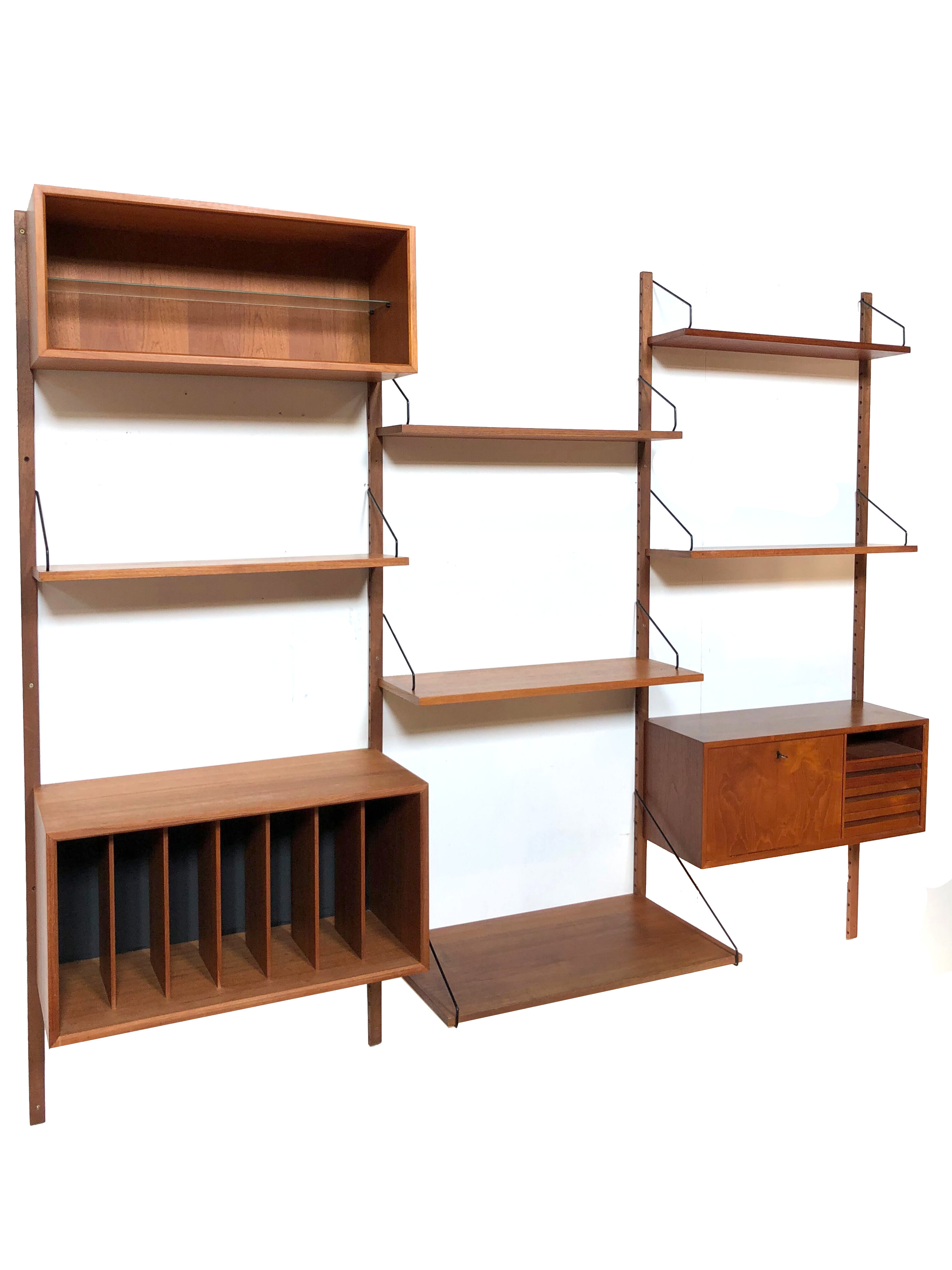 Poul Cadovius Royal System wall set
