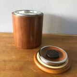 Old tobacco pot, necessary smoker