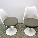 Set of Two Tulip Swivel chairs by Eero Saarinen, Knoll