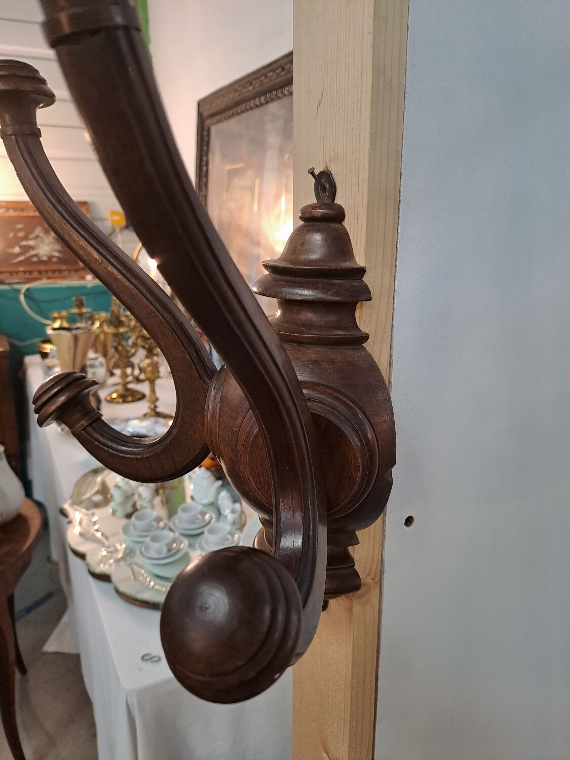 Wall coat rack