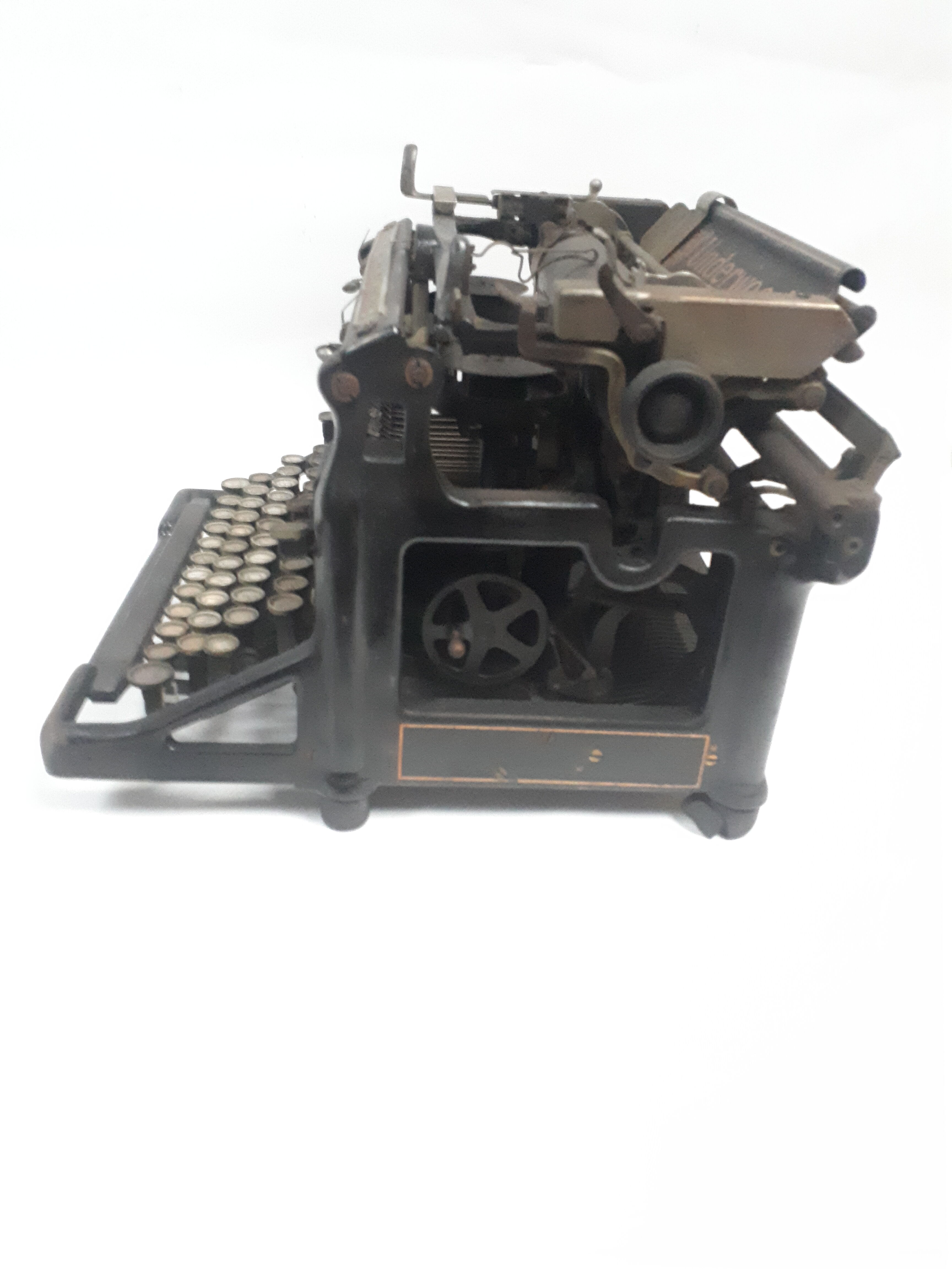 Old typewriter Underwood azerty