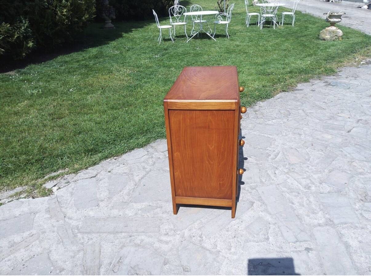 Commode
