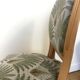 Chaise de style Louis XVI médaillon