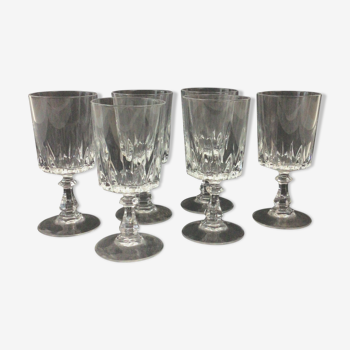 Set of 6 glasses in cut crystal.