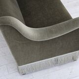 Canapé 2 places danois des années 1970, velours vert, bois de hêtre.