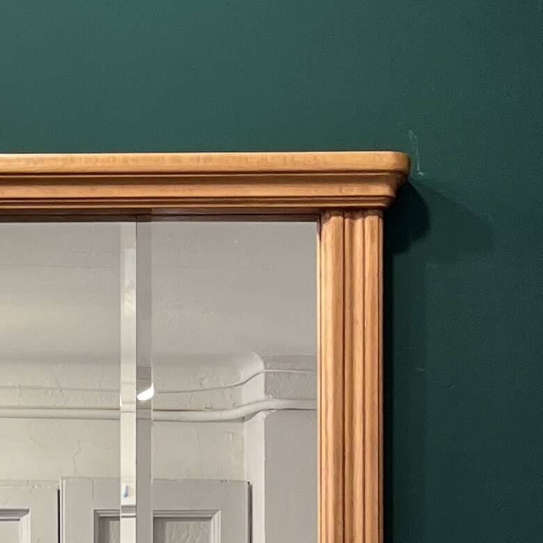 Miroir vintage avec cadre en bois sculpté