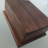 Cigarette box